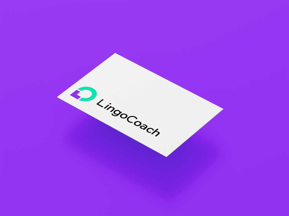 Logo von LingoCoach kombiniert mit einer modernen Webseite für Online-Sprachkurse